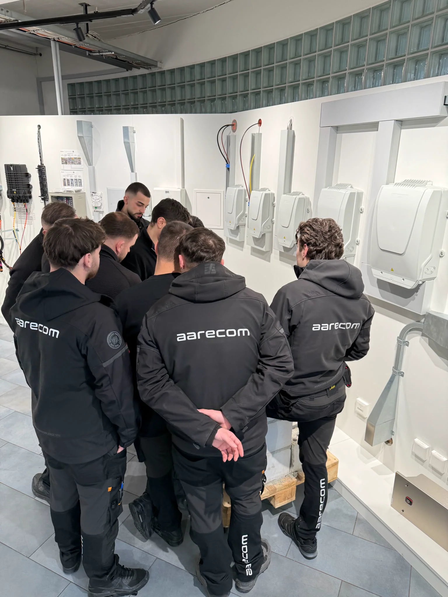 Schulung im aarecom Showroom